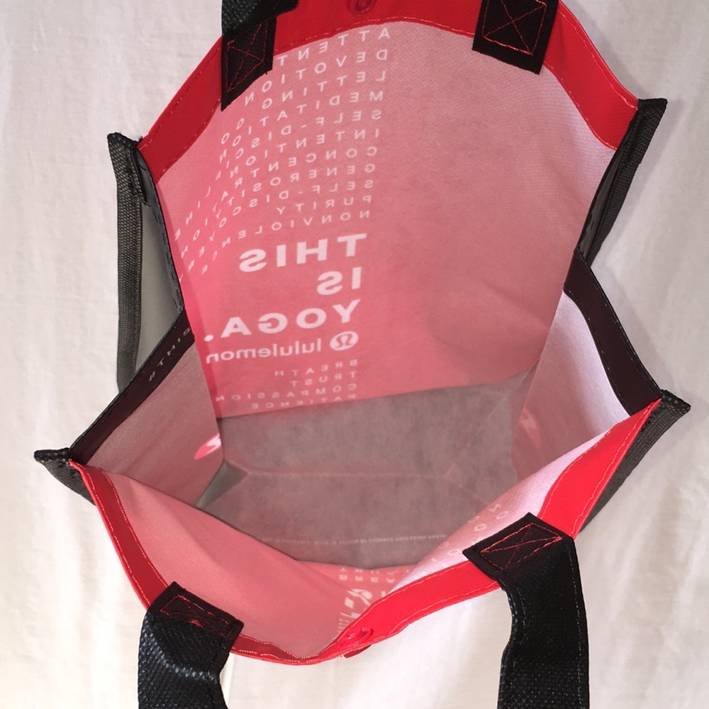 New Lululemon Tote Bag with Button Closure - Picture 5 of 7